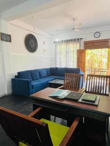 Thiwarna stayhome