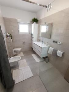 Peaceful Family Villa with Garden, Terrace & BBQ near Zadar & Nin