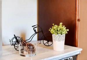 Robinson House with Pool & Seaview