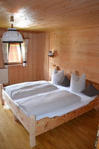 Ferienhaus Obersäuling im Sommer