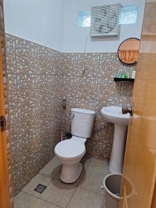 Budget Cozy Bunkbed Near Hiraya Tagaytay with Parking