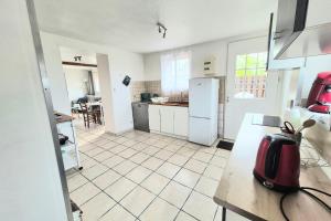 House with garden in Saint-Laurent-sur-Mer