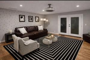 Westbrooke Retreat Modern 3BR Minutes to OU-20 min to OKC