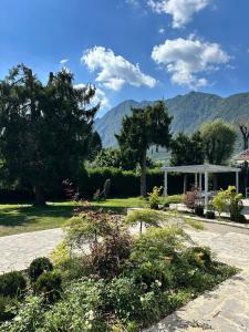 Villa Romantica Lake Idro