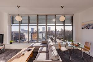 Penthouse Split Level 5 min walk to City Centre