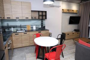 City view studio with terrace access