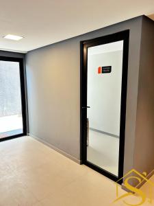 Lavie Beach 304