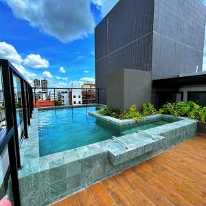 Lavie Beach 304