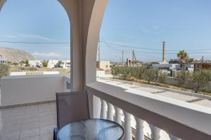 08 Double room Perivolos beach