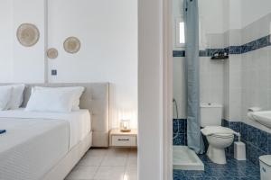 08 Double room Perivolos beach