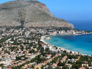 Mondello Apartments
