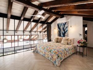 Exclusive Loft in Center Benahavis with pool and private terrace - Magnolia Properties