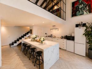 Exclusive Loft in Center Benahavis with pool and private terrace - Magnolia Properties