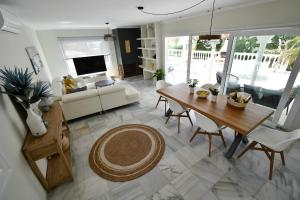 Villa with separate apartment