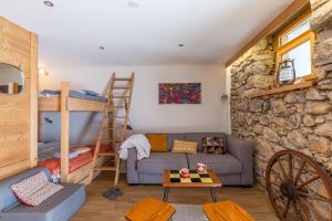 Quiet and Authentic Mountain Chalet
