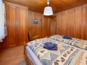 Apartment Chalet Spassvogel by Interhome