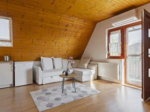 Holiday Home Emi by Interhome