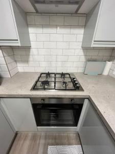 Spacious & Modern 2BR Flat in Bury Town Centre