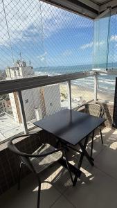 Apartamento Pé na Areia com Churrasqueira Carvão Wi Fi Grátis