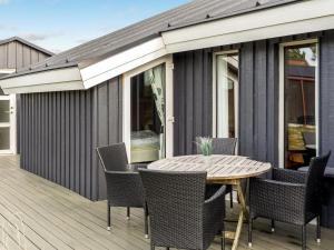 Holiday Home Casandra - 600m from the sea by Interhome