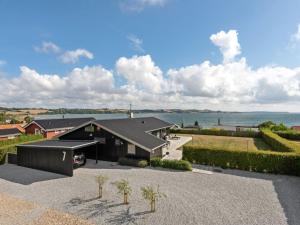 Holiday Home Beowulf - 200m from the sea by Interhome