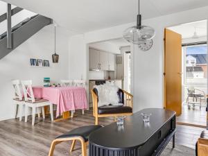 Apartment Sighwald - 2-3km from the sea by Interhome