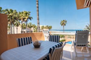 Las Marinas,Vistas frontales Playa