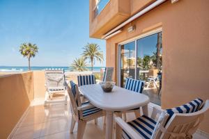 Las Marinas,Vistas frontales Playa