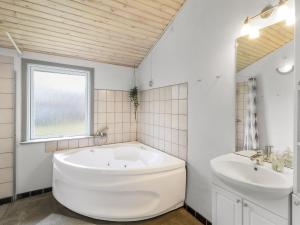 Holiday Home Aiden - 300m from the sea by Interhome