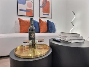 Eclectic Retreat in Heart of Downtown