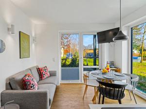 Apartment Apartment am See by Interhome