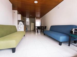 Apto con piscina en el centro de melgar - Condominio