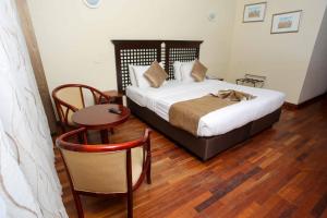 Cranes Suites Hotel