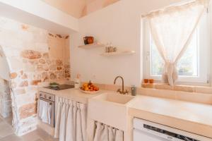 Panoramic Trullo Tramonto With Pool