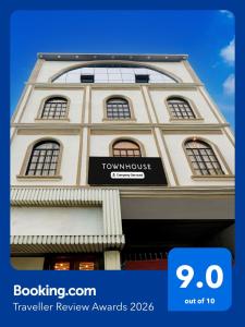 Super OYO Townhouse Varanasi Railway Junction