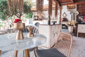 Sunrock Suites - Villa Begonia