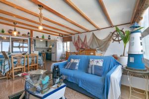 Seaside House With Heated Pool