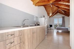 Yiannis Studio Sea View 9