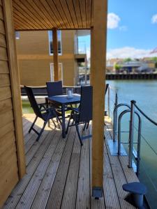 4 Sterne Dtv Floating House