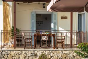 Afroksilia Villa Triantafilo