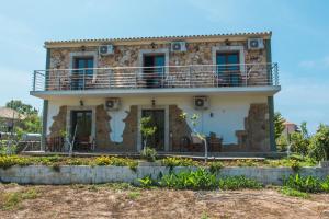 Mirage Arillas Studio Type C17