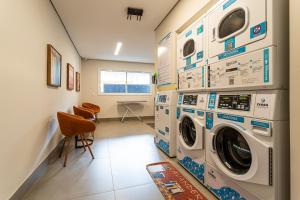 Aurora - Prédio novíssimo e completo no coração do Centro, com piscina e academia ao lado do metrô República