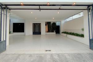 Casa Marylin - 6 Bedrooms, Pool, Bar, Premium Area