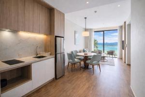 A LA CARTE HẠ LONG 2PN view trực diện biển 2BR Front Sea View Apartment 正面海景两卧室