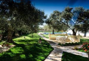Villa with great garden and pool