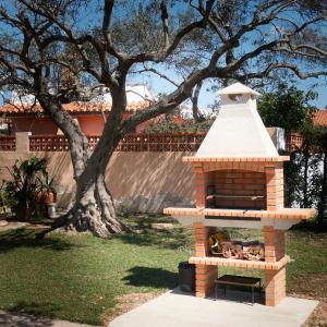 Villa with great garden and pool