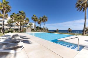 Modern frontline beach - Estepona