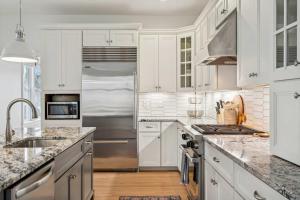 3 Mins to York Beach Large Deck Water View