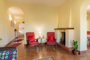 Tre finestre sullanfitreatro Lucca