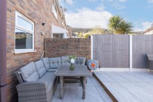 2BR House, Parking for 2, Llandudno Beach & Town